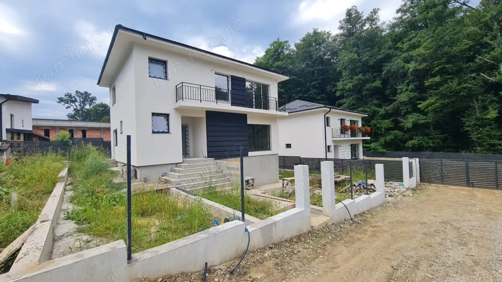 Vila Uiasca - constructie noua, se vinde la cheie