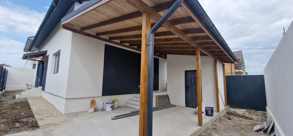 Casa parter plus mansarda zona Primarie-Biserica veche.