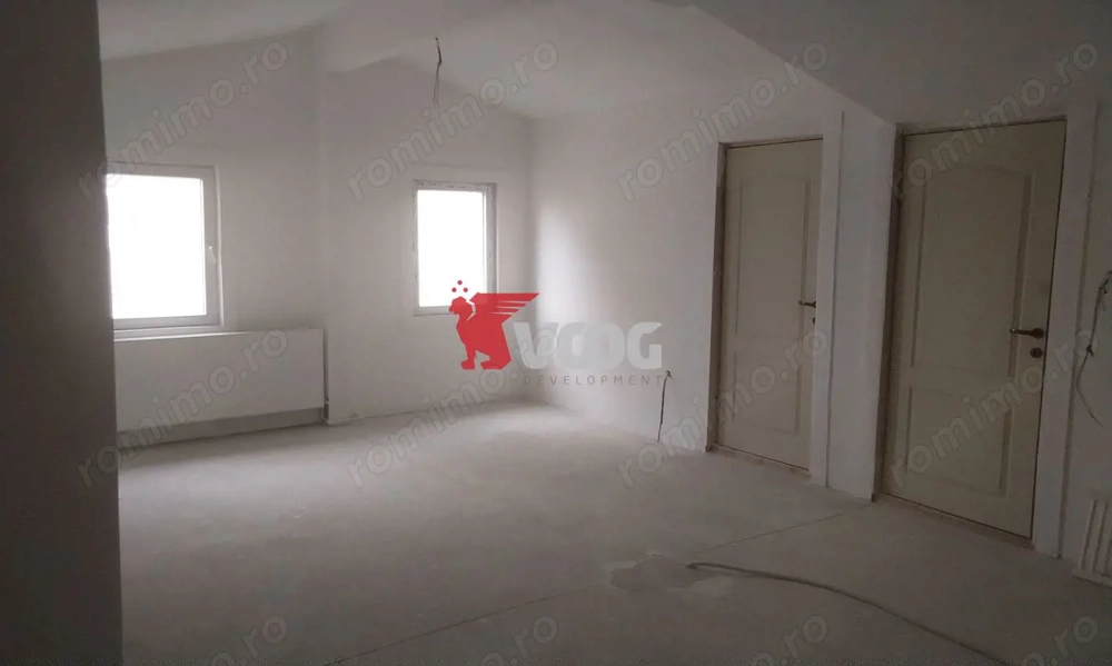 Vand jumatate din duplex
