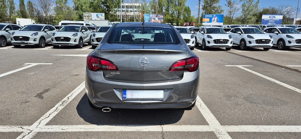 Opel Astra J 75.000 km