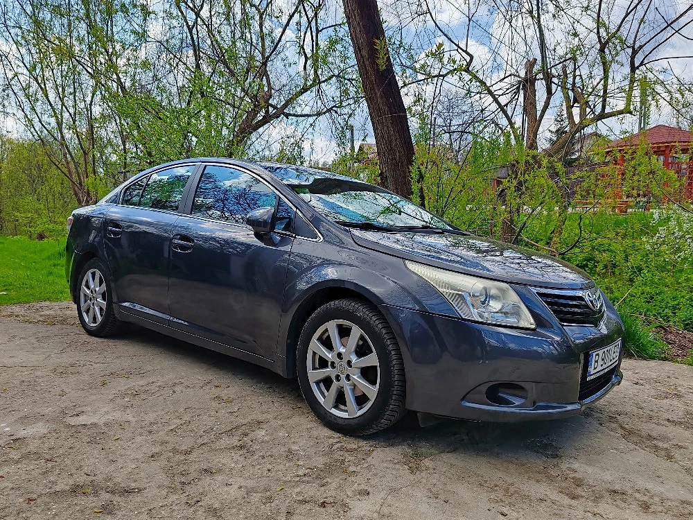 Toyota Avensis benzină 