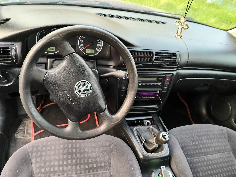 Vând Volkswagen Passat 