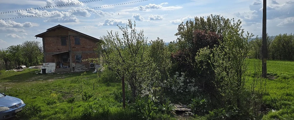  Vînzare teren intravilan 