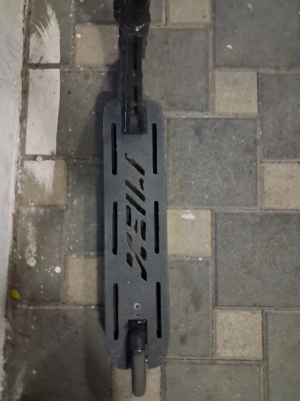 trotineta MGX Custom 