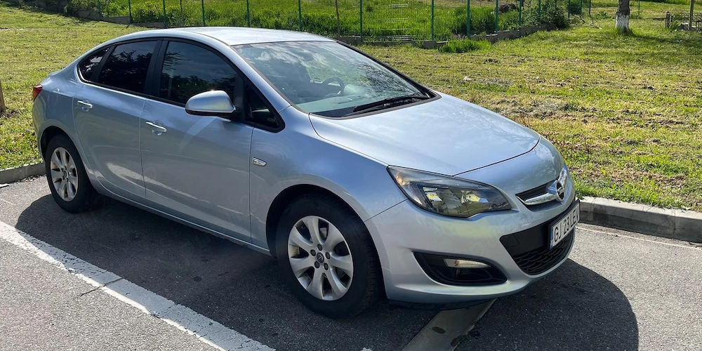 Opel Astra J Sedan, 1,4 l, Turbo, Benzina Ecotec , an 2017  6 600  