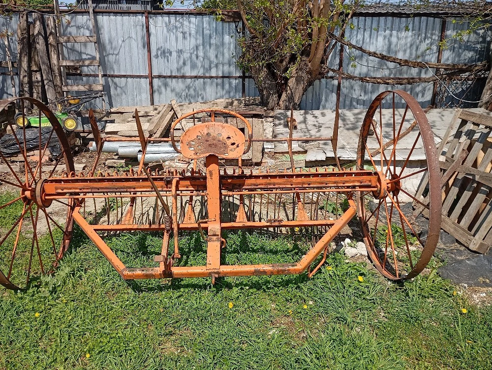 Grebla trasa de cal sau motocultor 