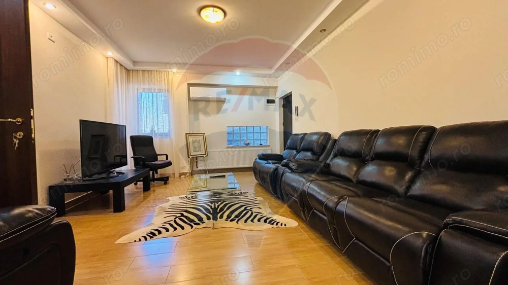 Apartament la parter, in vila, Lazu-de inchiriat- | 72.6 mp utili