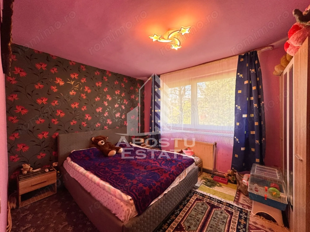 Apartament cu 2 camere, 44mp, etaj 1, anvelopat, zona Garii, Hunedoara