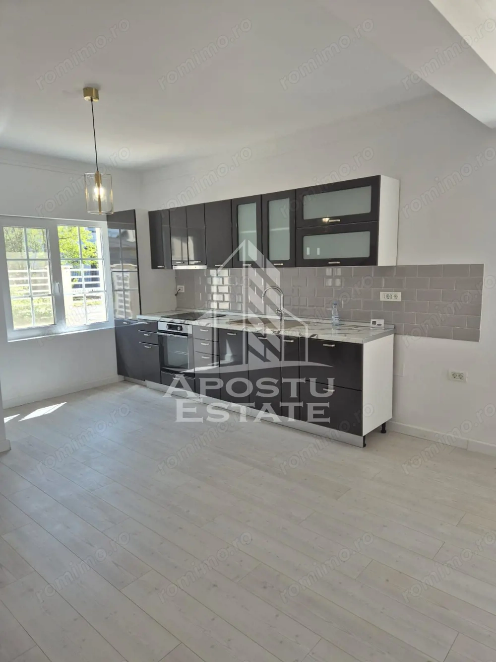 Duplex cu 4 camere , de inchiriat , Curte 300 mp , Mosnita Noua