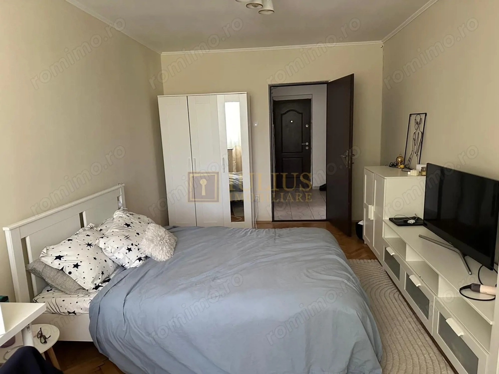 2 camere| in spatele facultatii de Medicina| disponibil din 1 Mai|