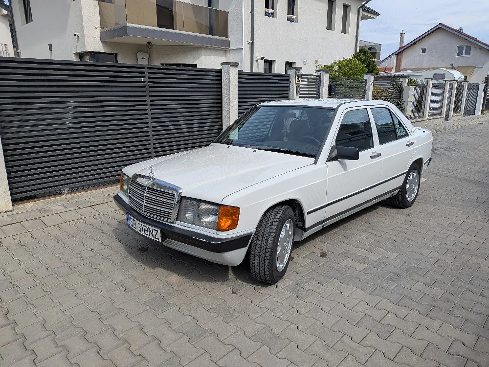 Mercedes 190e vehicul istoric