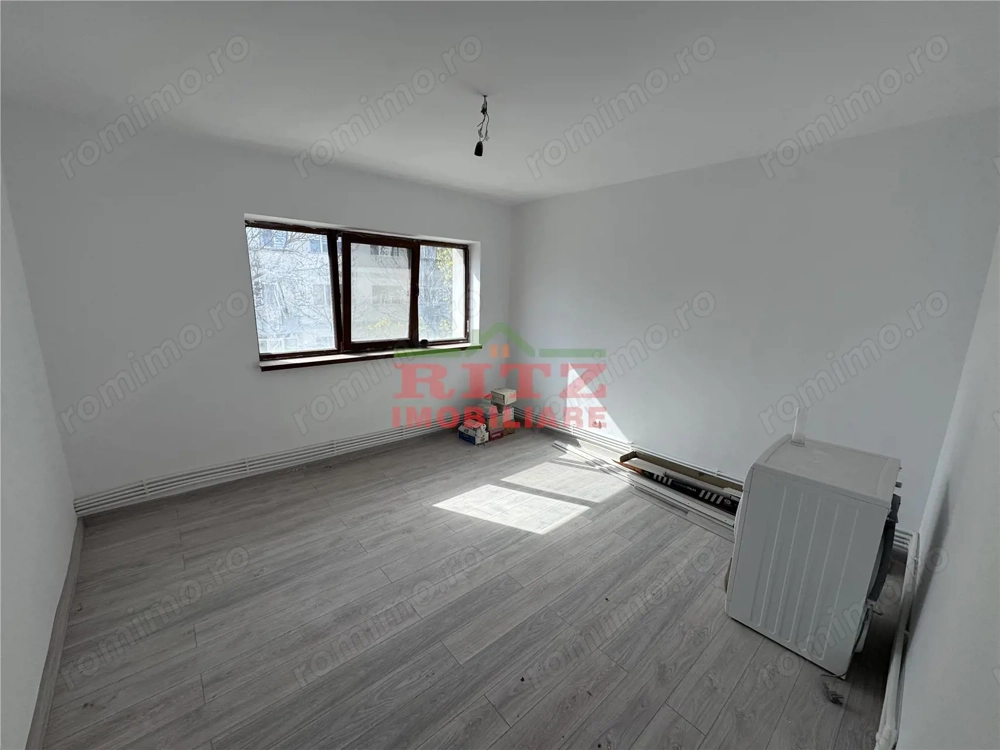 Nou! Garsoniera S=27 mp, decom., et. 2, zona Steaua!