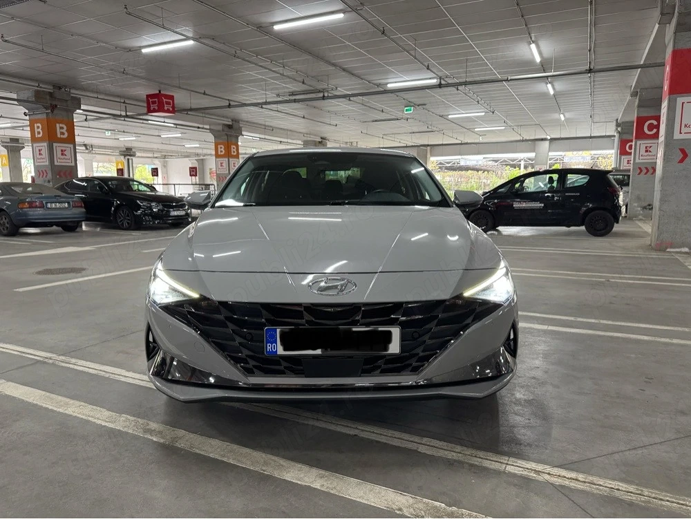Hyundai Elantra CN7 2  CP CVT Exclusive Navi