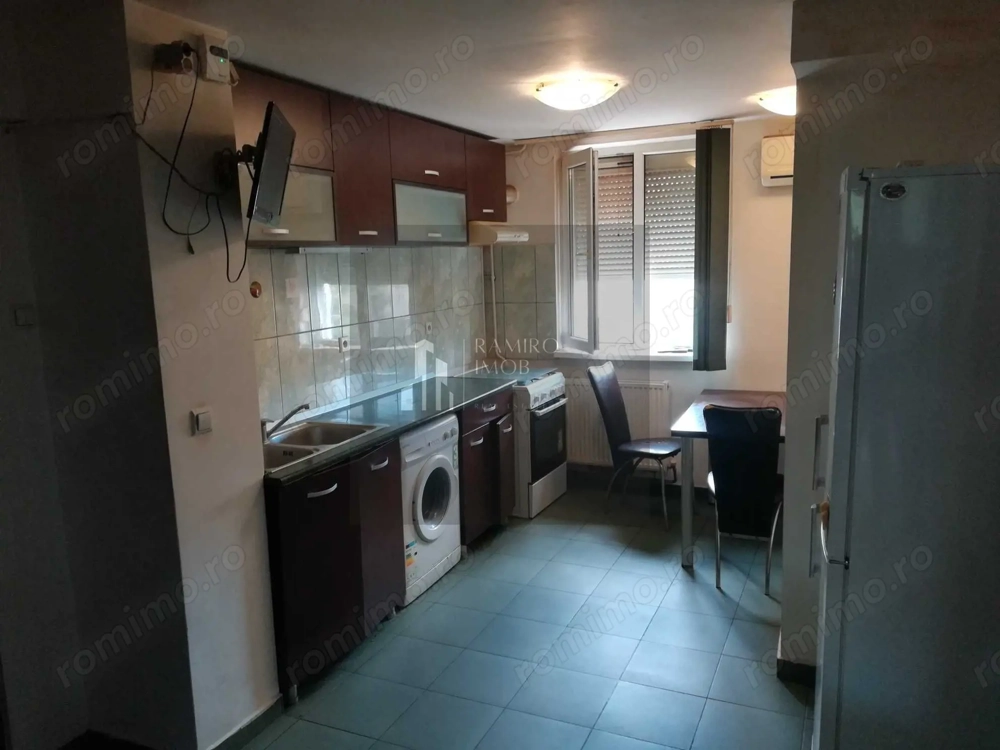 3 camere decomandat – Titan 1 decembrie 1918