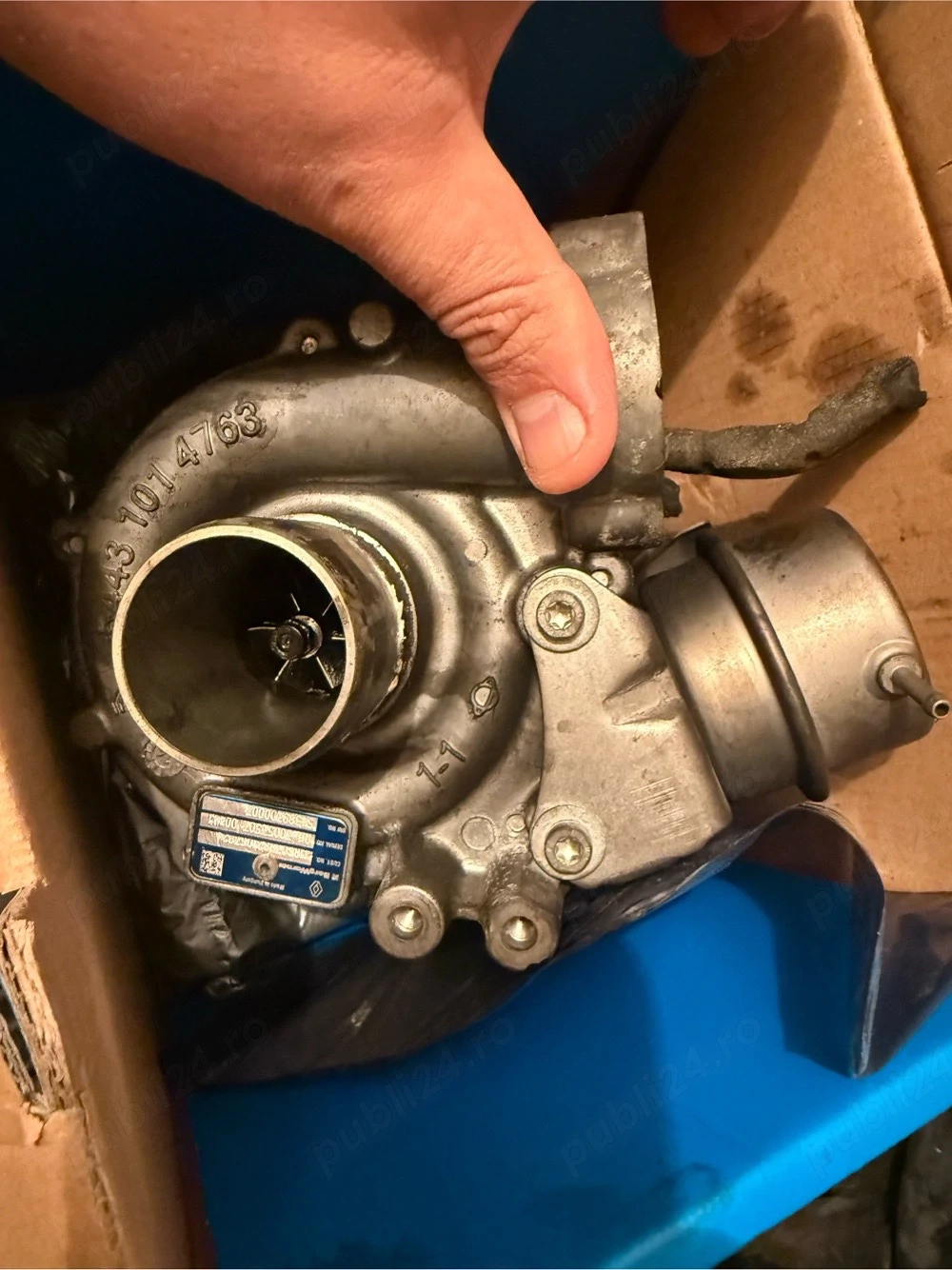 Turbina BorgWarner 5443 101 4763 de pe un Mercedes C class 2015 W205 1.6 diesel, are joc in ax