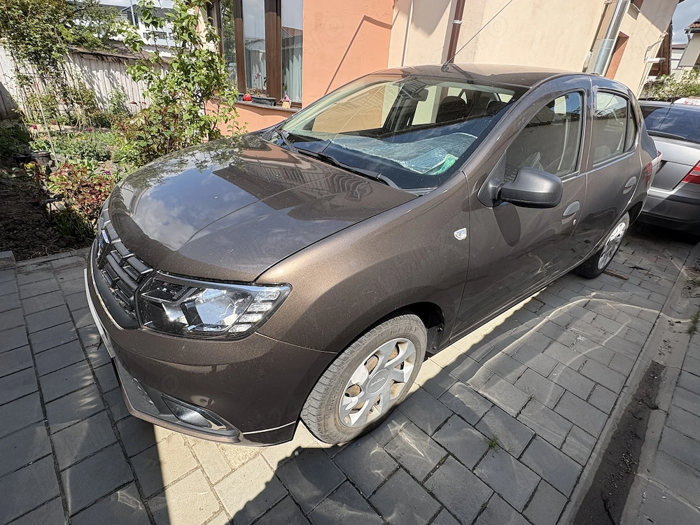 Vând Dacia Logan 