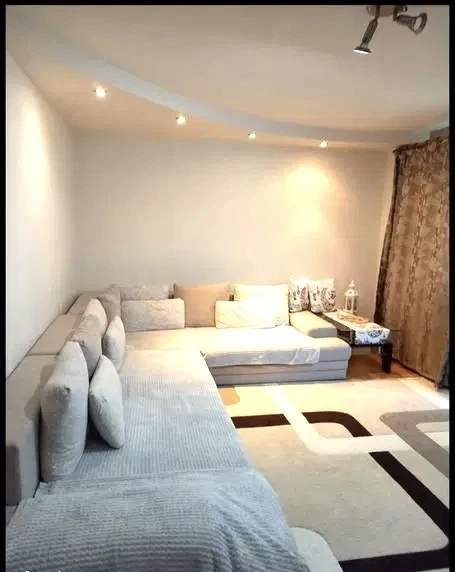 Apartament 3 Camere Full Decomandat 2 Bai 3 Balcoane Centrala Proprie Zona Aradului Piata Verde
