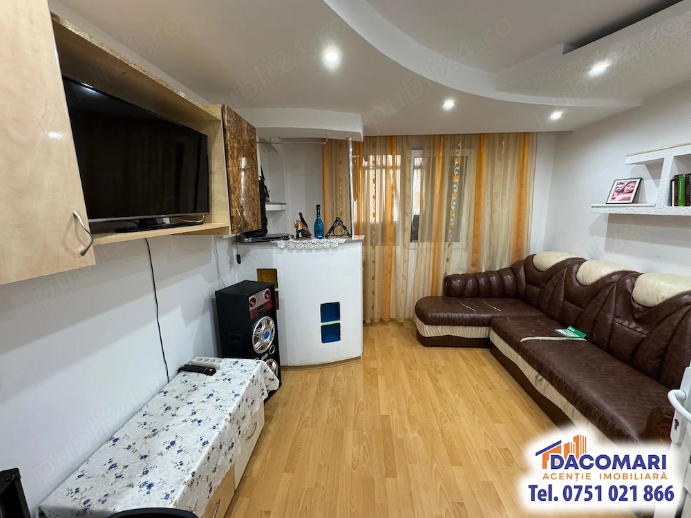 Apartament 2 camere decomandat, 38 mp + balcon 7 mp, etaj 1, Micro 40