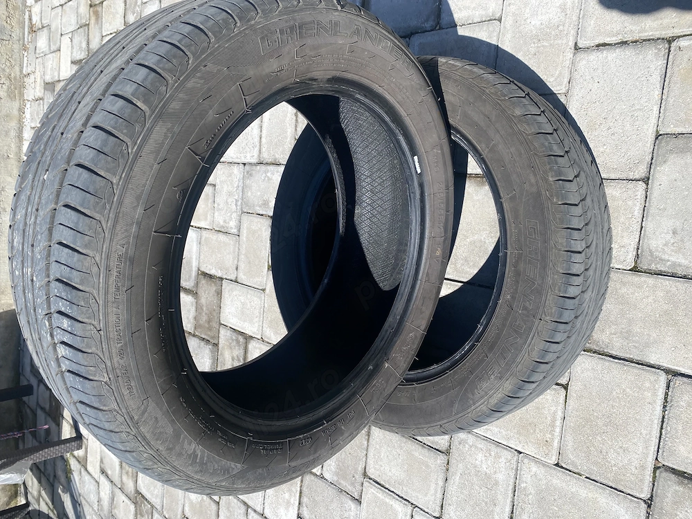 Vand 2 anvelope 215/55 R17