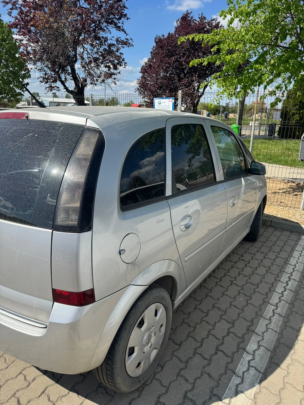 Vand Ford C-Max si Opel Meriva-A,ambele din anul 2006 pentru dezmembrari