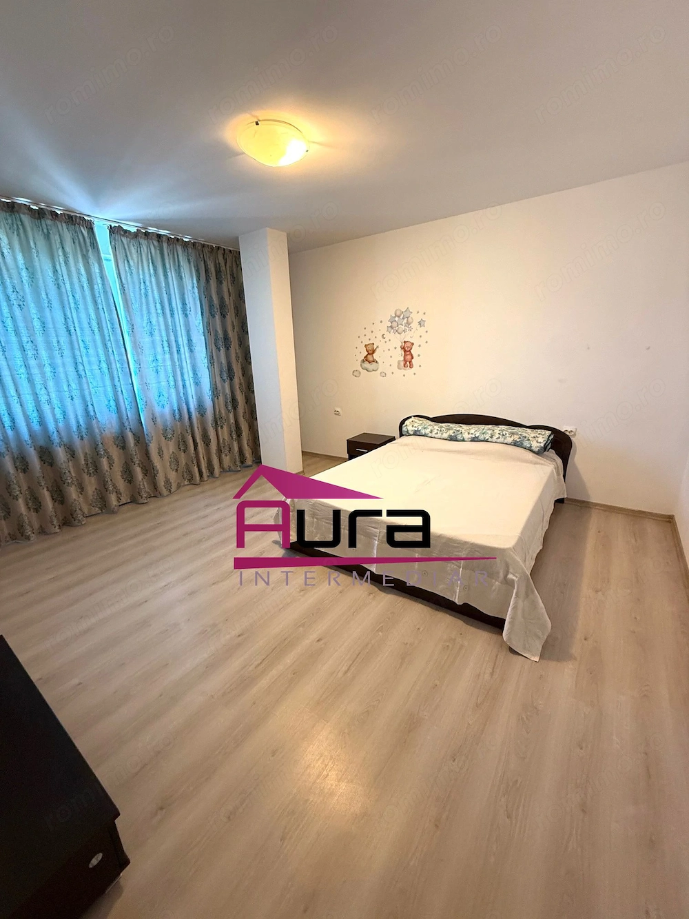 Inchiriez apartament 2 camere zona e3