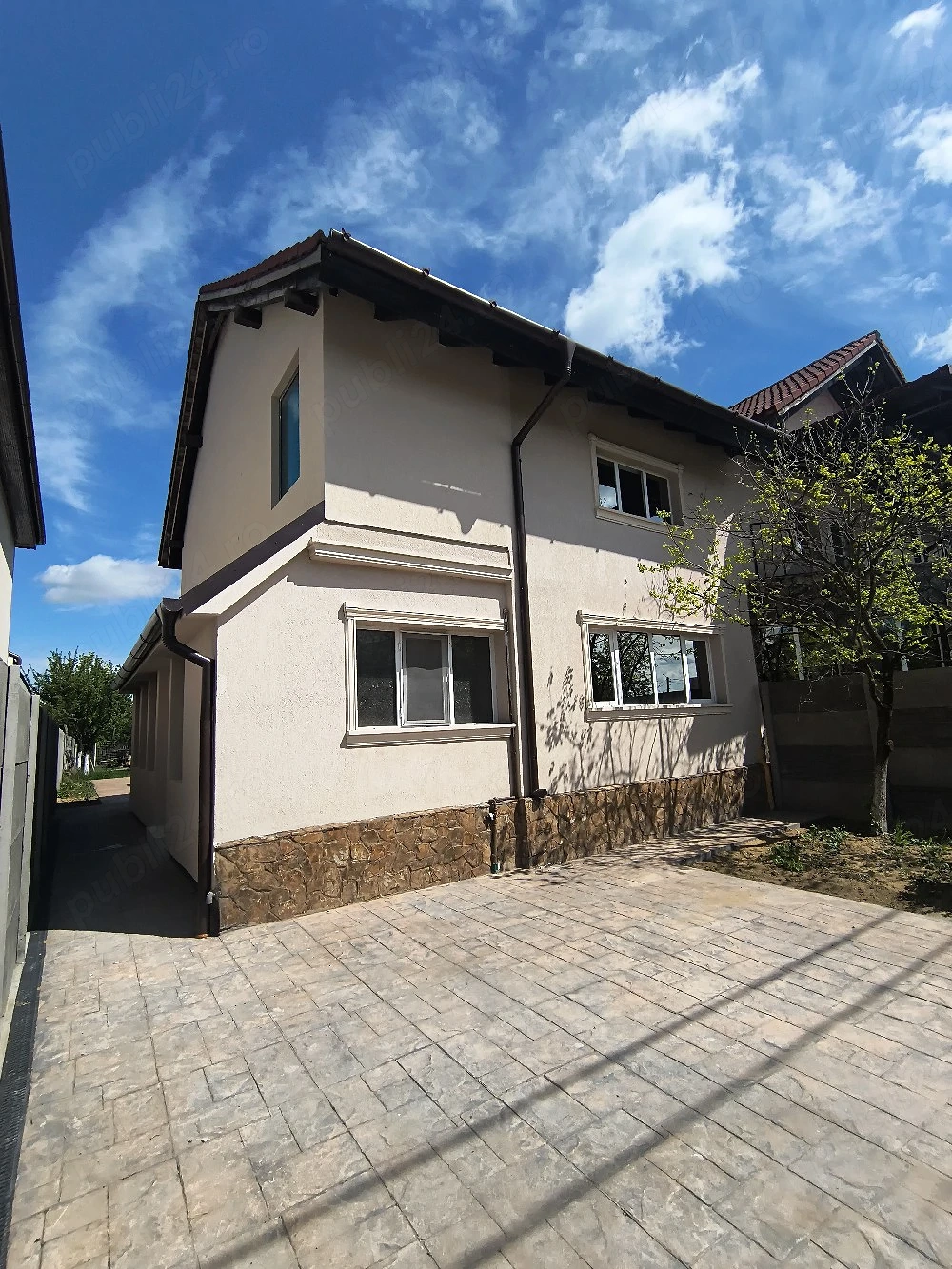 Vand 1 2 duplex in Șag 