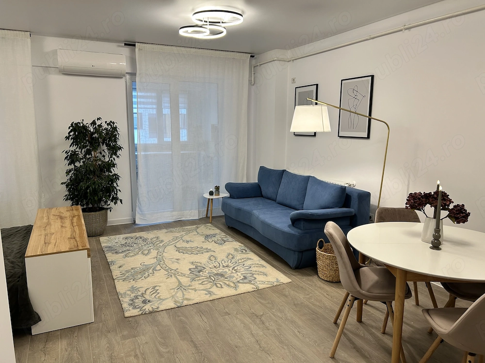 Proprietar inchiriez Garsoniera spatioasa 41 Central Address Residence