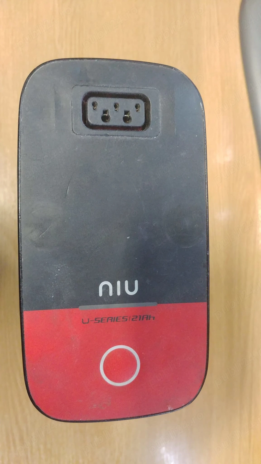 Accesorii scuter electric NIU - Baterie + Incarcator + TopCase + Husa + Casca + Lant 