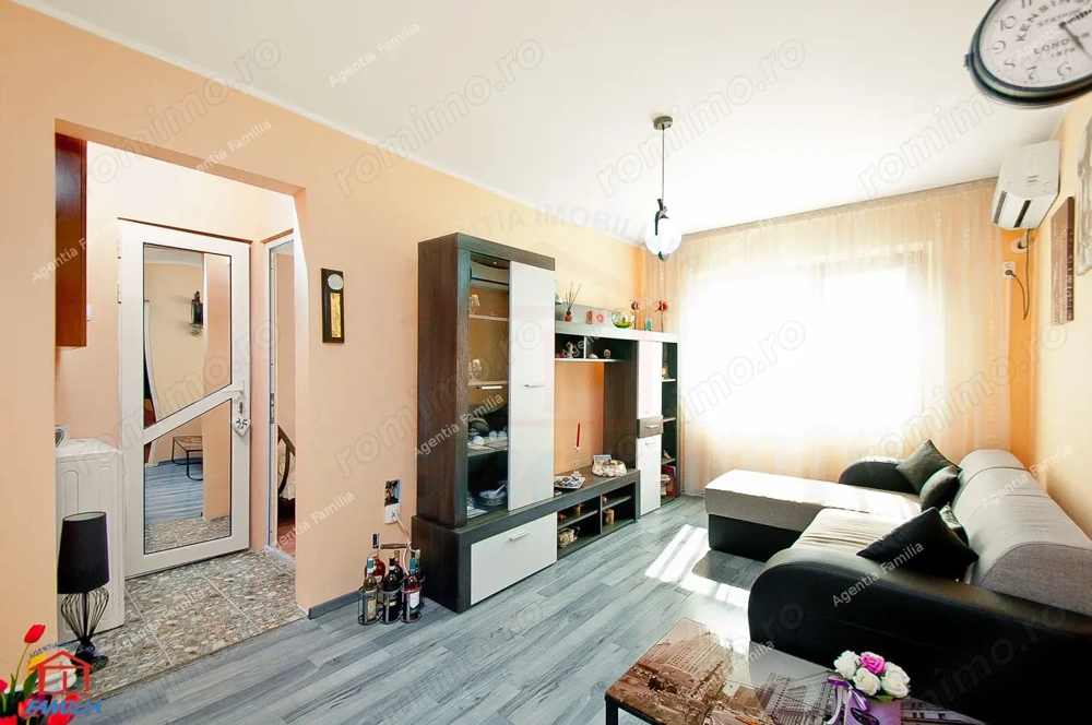 51500 Euro, trei camere renovat, mobilat si utilat, Micro 21