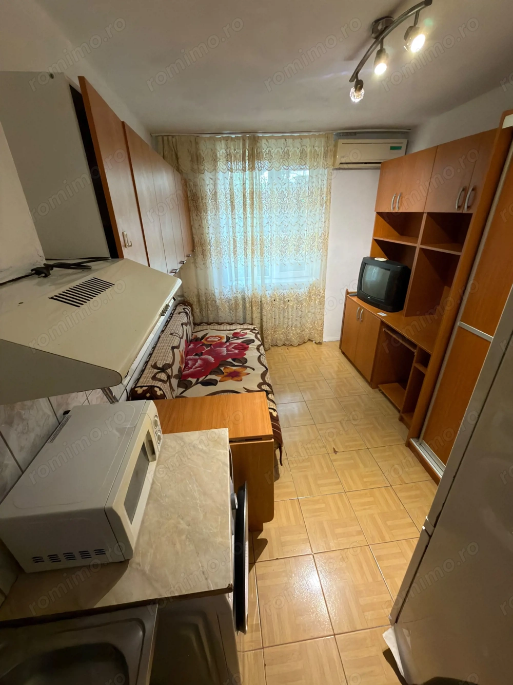 Garsoniera, 12mp, Et. 4/4, zona Take Ionescu - Medicină!