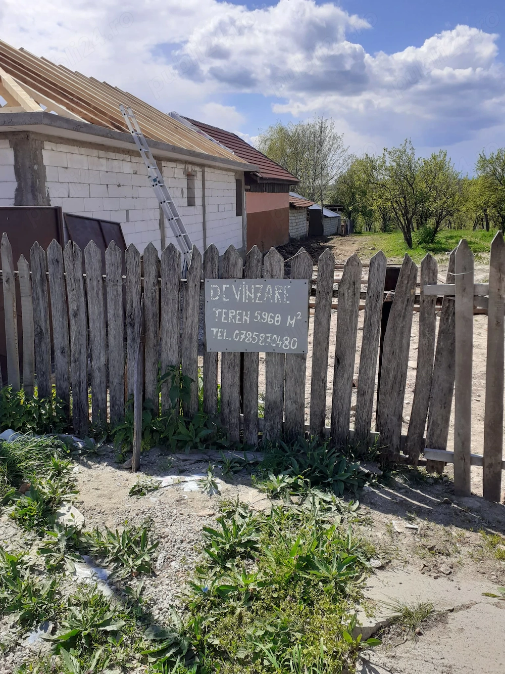 Teren intravilan de vanzare