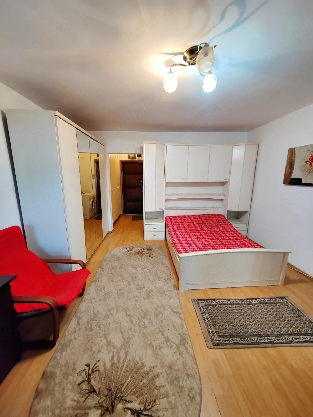 Inchiriez apartament cu 1 camera aproape de Iulius Mall 