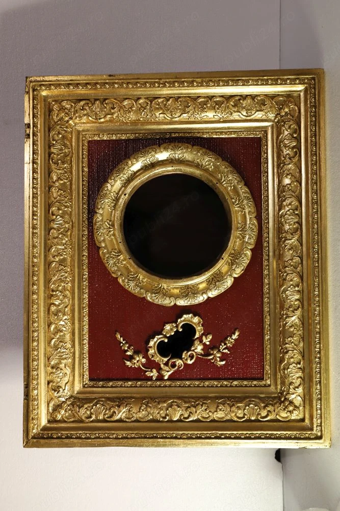 Cutie de lemn cu foita de aur pentru ceas perete