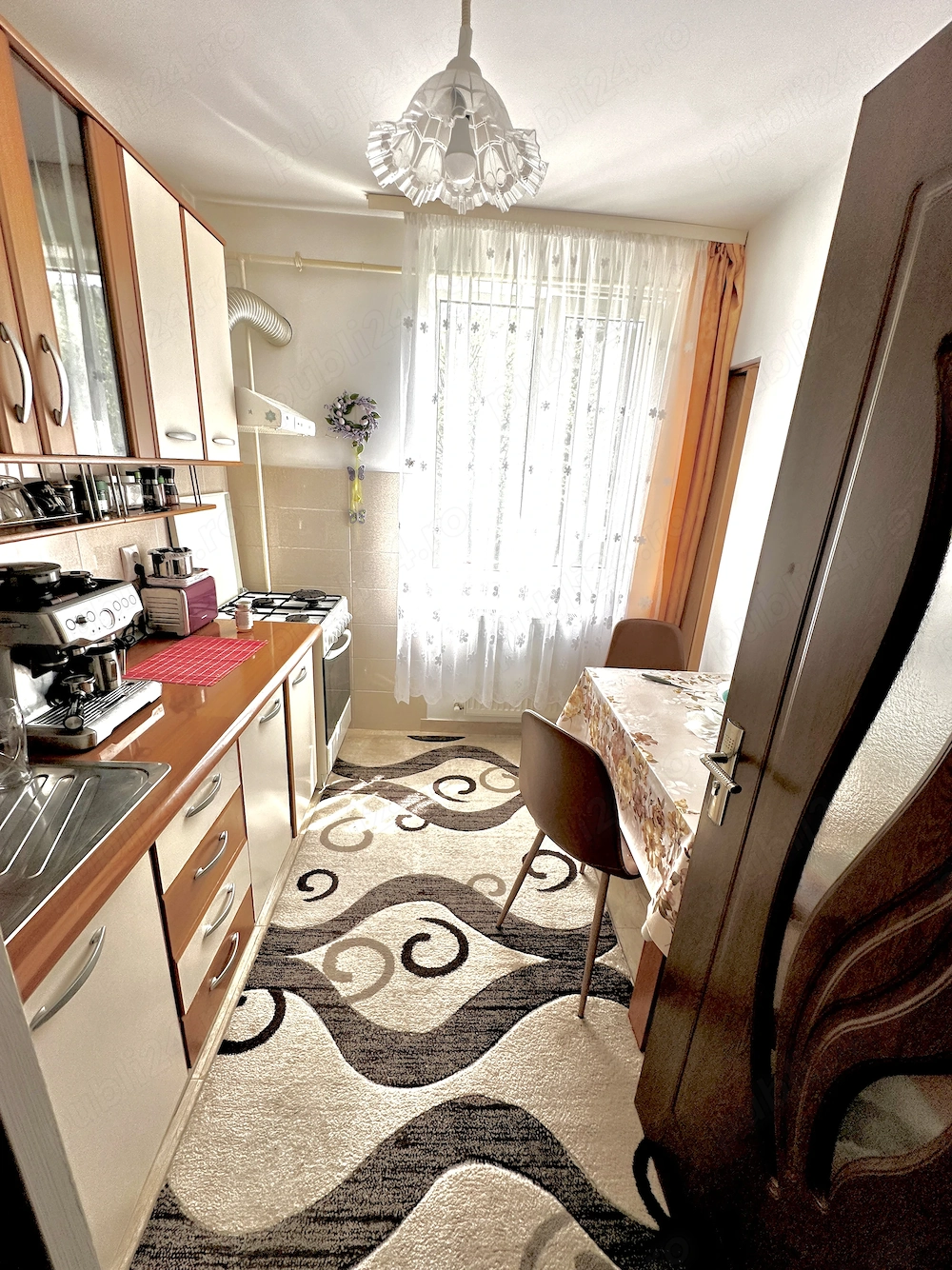 Proprietar Apartament 2 Cam Central etaj 1, Centrala Proprie Renovat Mobilat si Utilat