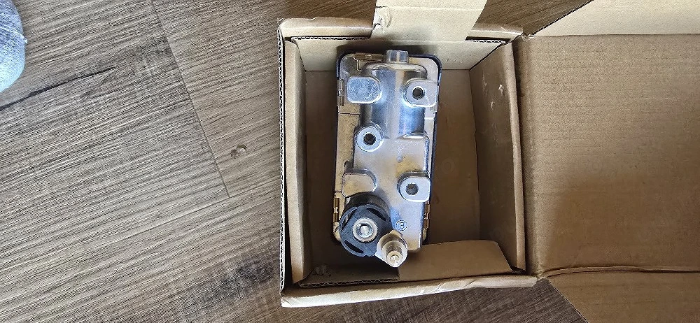 Actuator electronic pentru turbosuflantă