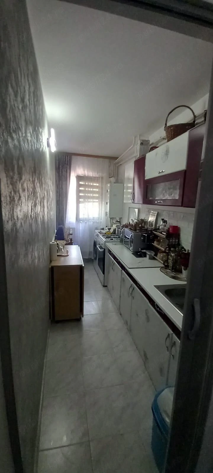 Vand garsoniera zona Aleea Grivita