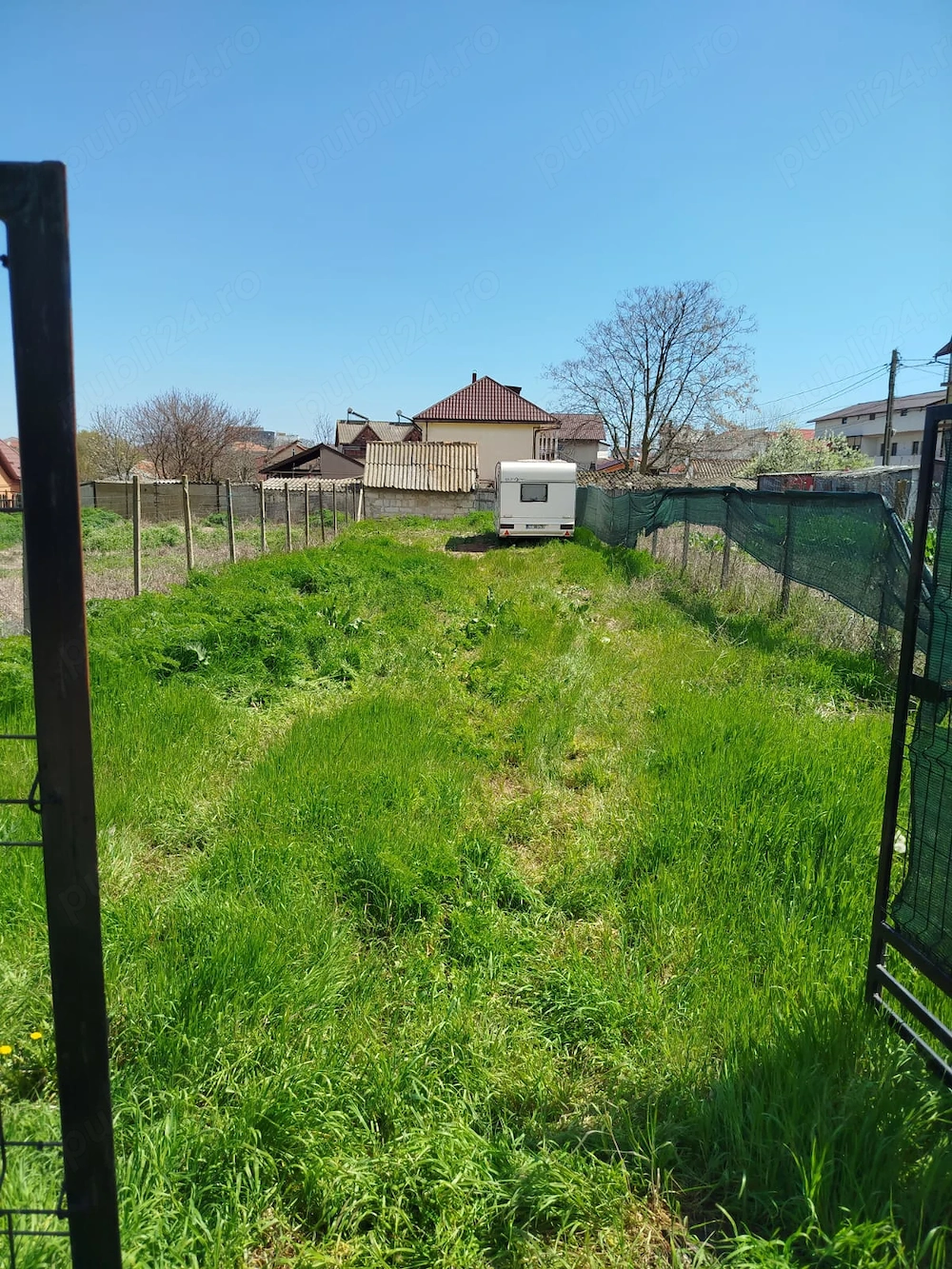 Teren 300m Costinești central. Gata de Vacanță! Gard și Rulotă incluse