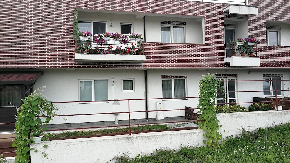 Apartament 3 camere 82 mp Bucium