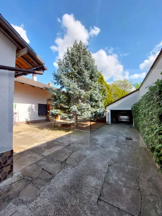 Casă de vânzare, 304 mp, zona Grădiște