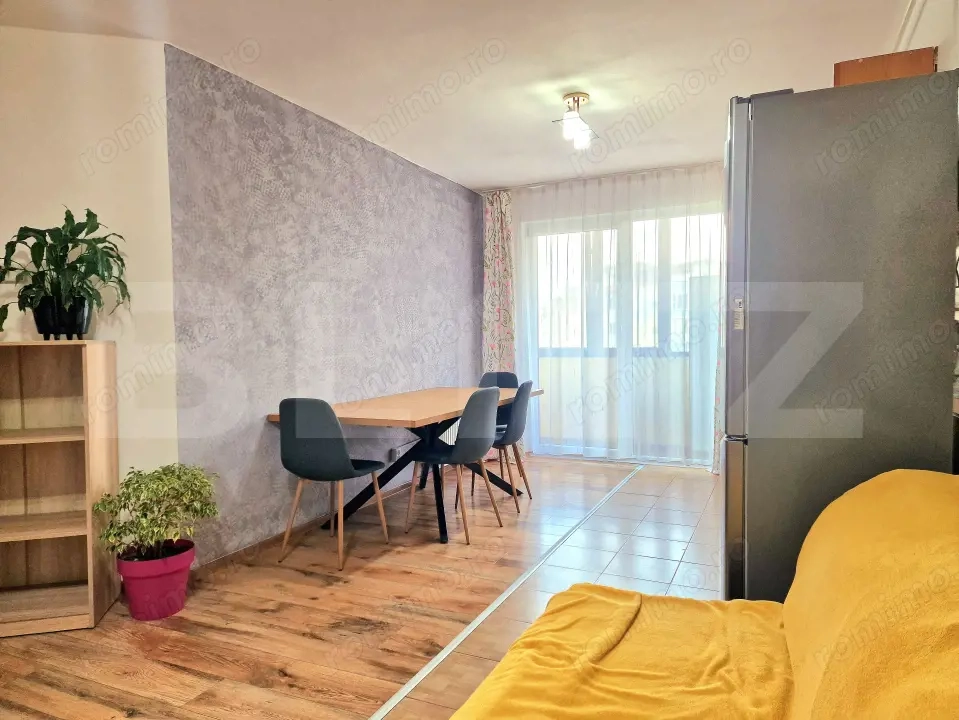 Apartament cu 3 camere, etajul 2, 59 mp, parcare, balcon, zona Florilor
