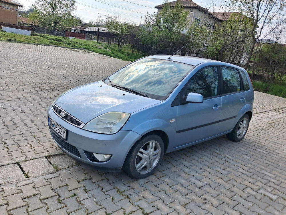 Vând ford fiesta 1.4 tdci 
