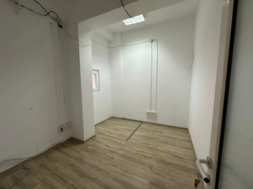 Piata 700, Unirii SAD 9,18 mp, ultracentral, parcare