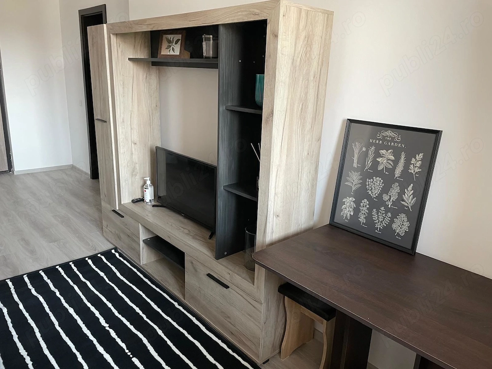 Închiriez garsoniera zona PALAS