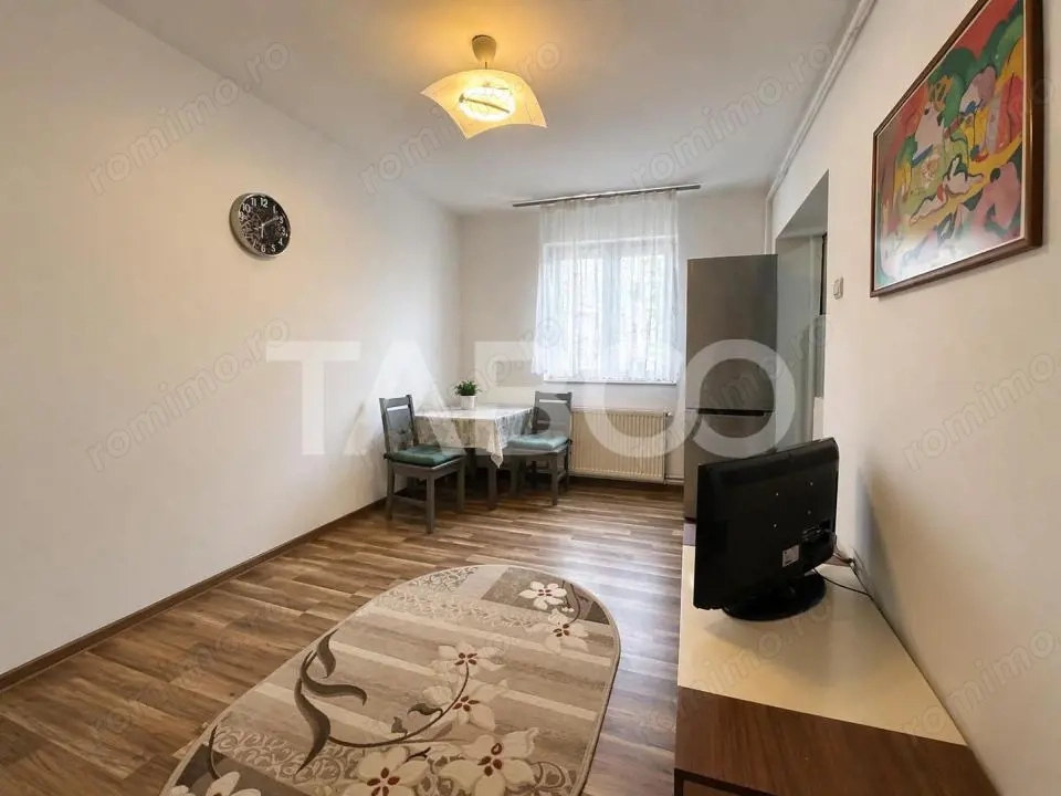 Apartament 3 camere semidecomandat de vanzare etaj intermediar Sibiu