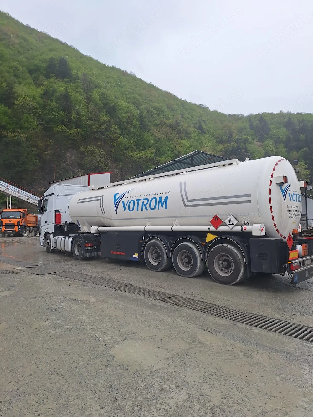 Semiremorca cisterna ADR  Kassbohrer ,an 2021,5 comp., unic proprietar ,istoric service 