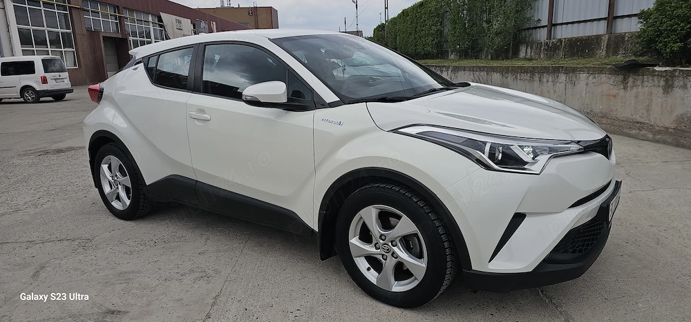 De vanzare Toyota CH-R hybrid