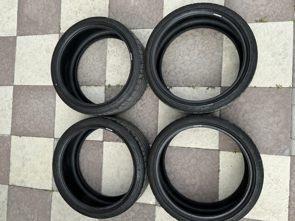 Anvelope Vară Bridgestone Potenza 235/35R19