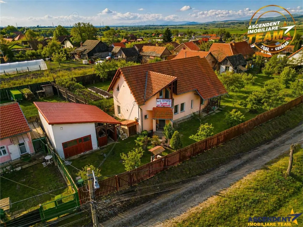 Vila duplex spatioasa in Chilieni, Sfantu Gheorghe,6 camere, garaj si teren generos