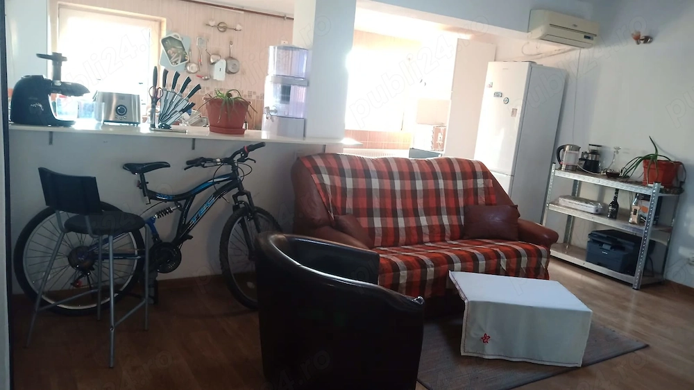 Apartament mare in vila cu curte