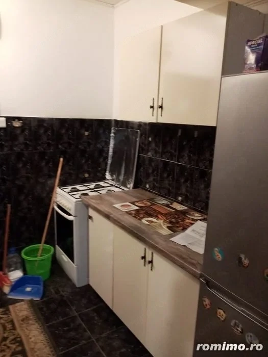 Inchiriez garsoniera in zona Dacia 